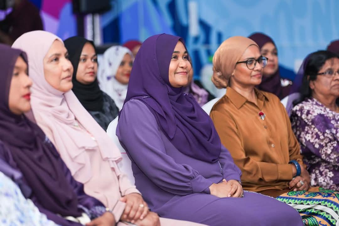 ފަސްޓް ލޭޑީ ރަސްމީ ދަތުރުފުޅެއްގައި ޔޫ.އޭ.އީ އަށް ފުރާވަޑައިގެންފި