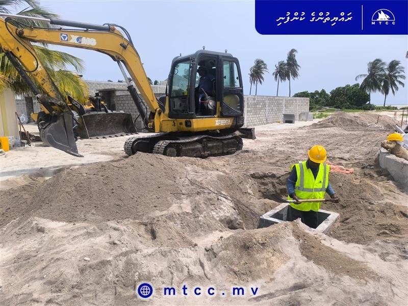 ހޯރަފުށީގެ އެތެރޭގެ މަގުތައް ހެދުމުގެ މަޝްރޫއުގެ ދެވަނަ ފިޔަވަަހީގެ އަމަލީ މަސައްކަތް ފަށައިފި