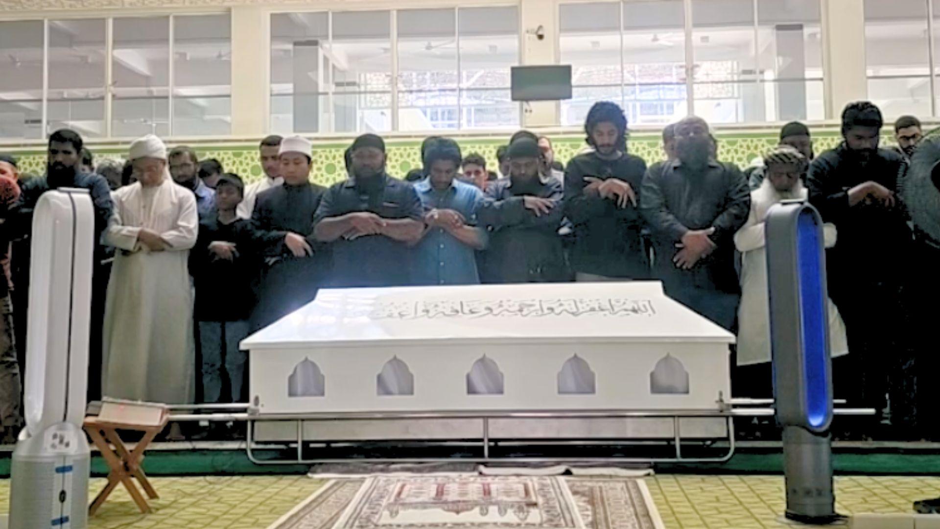 ޝެއިހް ފަރީދުގެ ޖަނާޒާ މެލޭޝިއާގައި ބާއްވައިފި:  އިމާމްވެ ކަށުނަމާދު ކުރެއްވީ ކޮއްކޮ ޒައިދު!