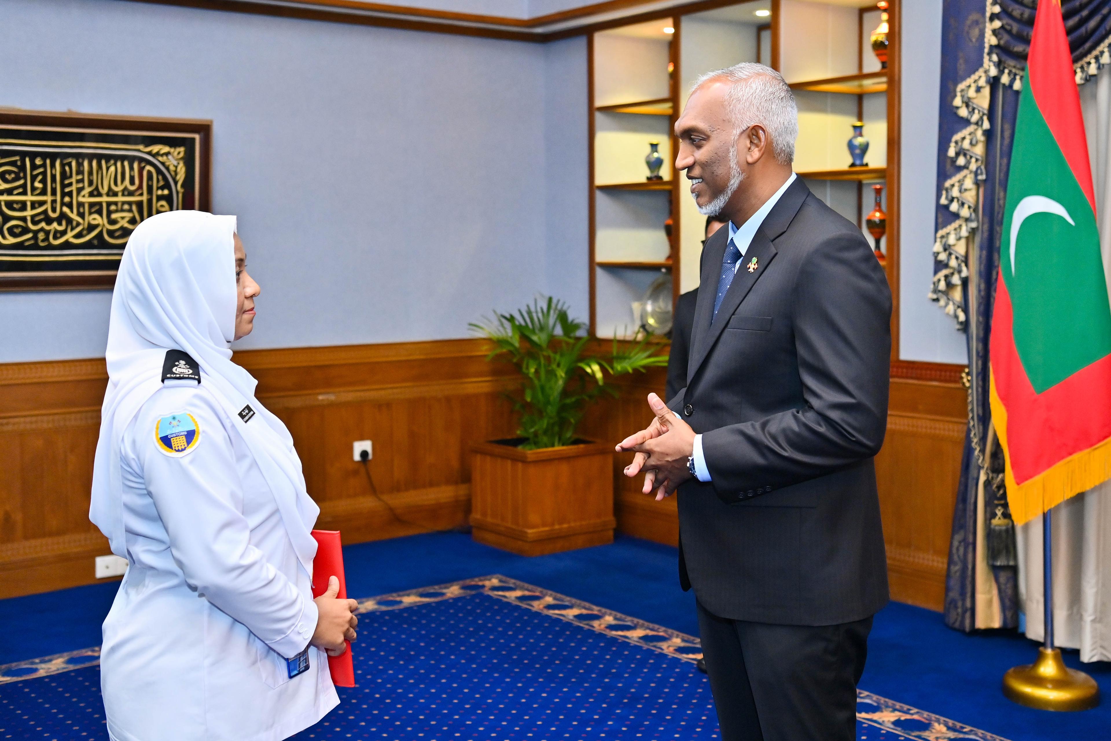 މޯލްޑިވްސް ކަސްޓަމްސް ސަރވިސްގެ 135 ވަނަ އަހަރީ ދުވަހުގެ ތަހުނިޔާ ރައީސް މުއިއްޒު ފޮނުއްވައިފި