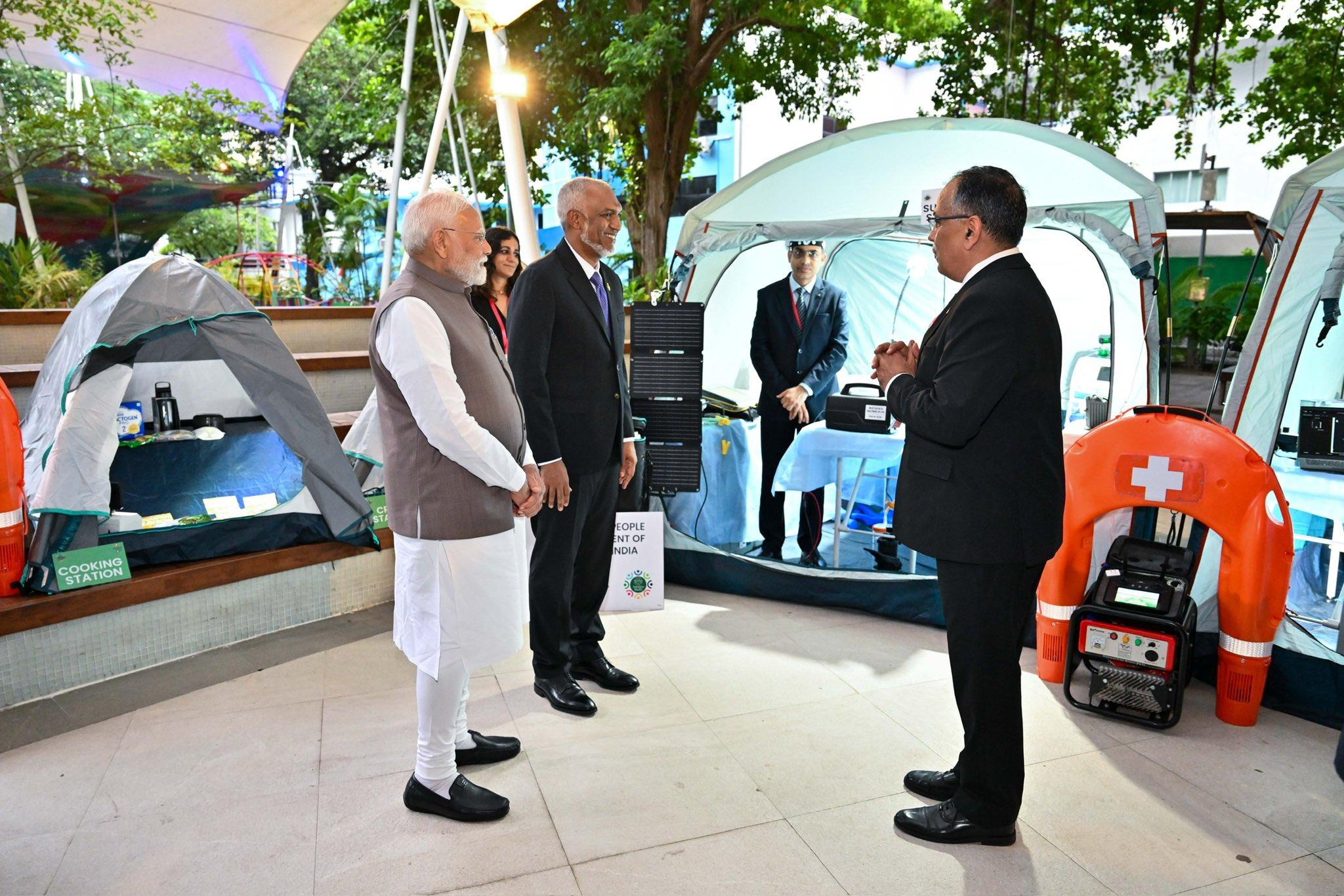 އިންޑިއާއިން ރާއްޖެއަށް ޕޯޓަބަލް ހޮސްޕިޓަލެއް ގޮތަށް ތައްޔާރުކޮށްފައިވާ ދެ ކިއުބް ހަދިޔާކޮށްފި