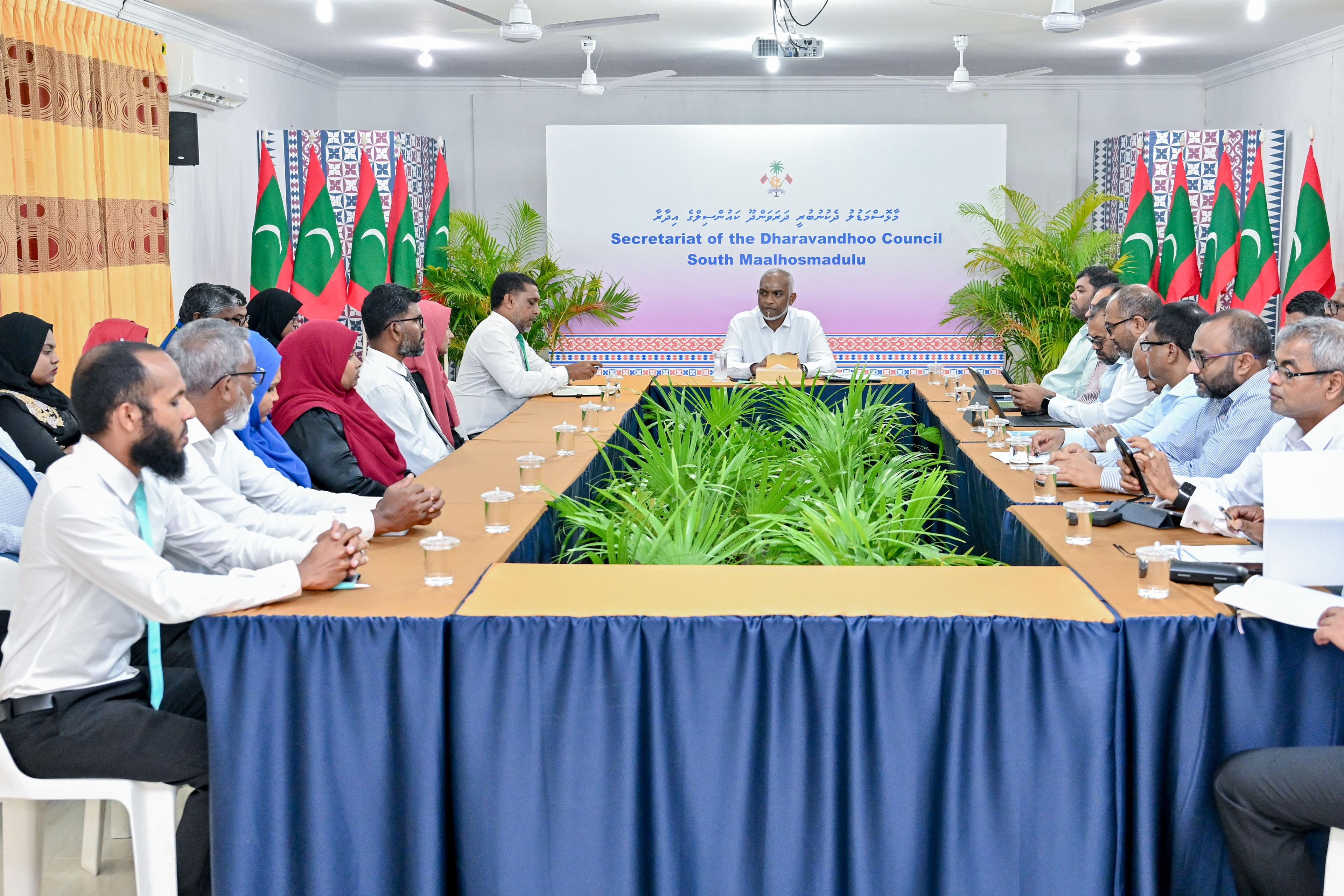 ދަރަވަންދޫގައި ޑޮލަަރު އޭޓީއެމްއެއް ގާއިމްކޮށްދެއްވުމަށް ރައީސްގެ އަރިހުން އެދެފި