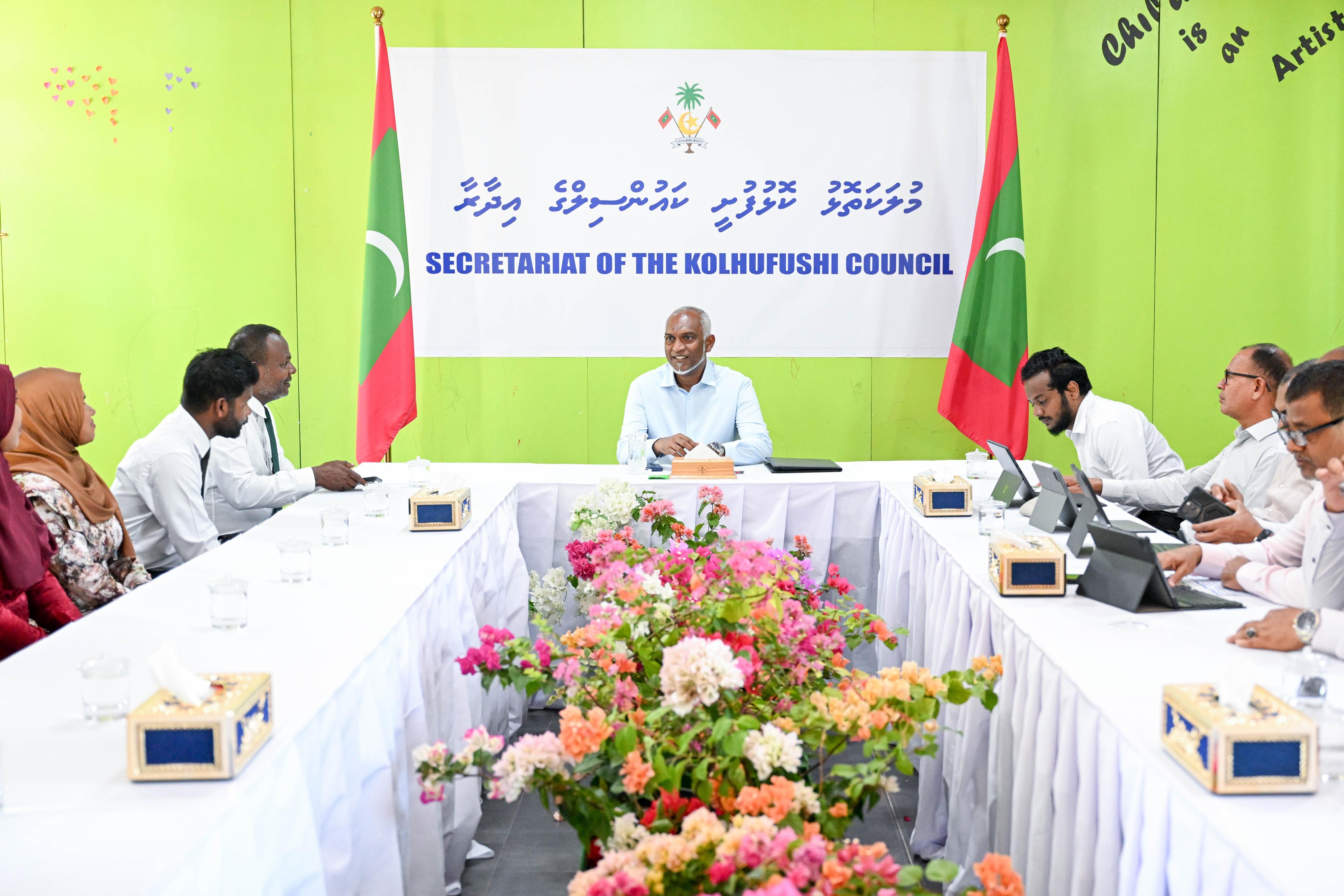 ކޮޅުފުށީ ރައްޔިތުންނަށް އެންމެ މުހިންމު ކަންކަމާ ގުޅޭގޮތުން މަޝްވަރާކުރައްވައިފި