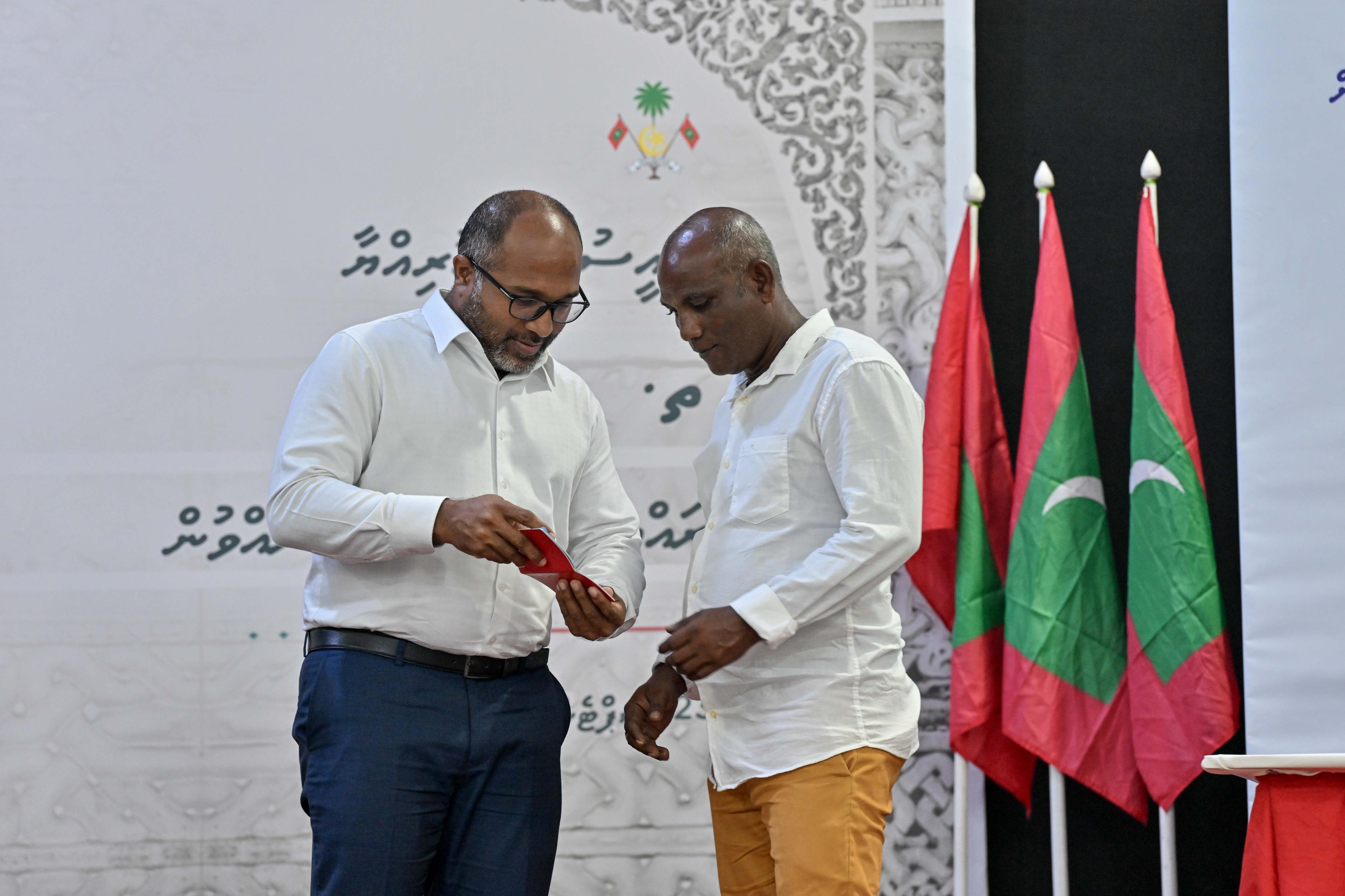 ތ އަތޮޅުގައި ޕާސްޕޯޓުގެ ޚިދުމަތް ރަސްމީކޮށް ފަށައިފި