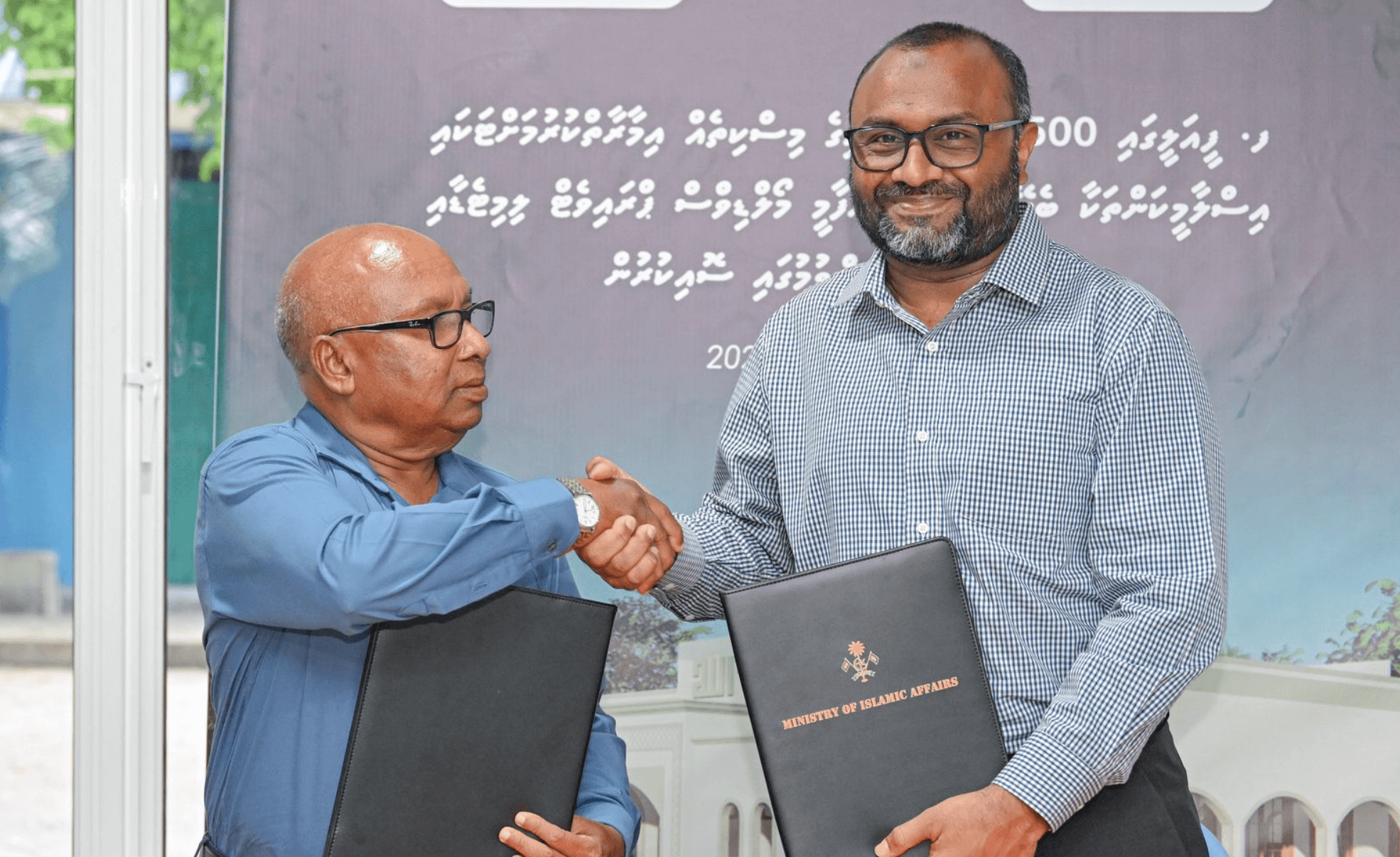 ފީއަލީގައި 500 މީހުންގެ ޖާގައިގެ އައު މިސްކިތެއް އިމާރާތްކުރުމަށް ކޮންޓްރެކްޓަރާއި ހަވާލުކޮށްފި