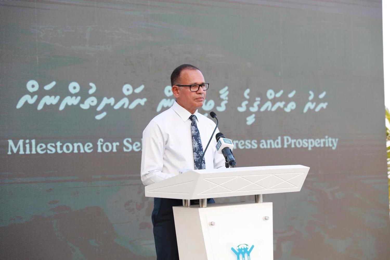 ލާމަރުކަޒީ ނިޒާމަކީ ރައްޔިތުންނަށް އެންމެ ފައިދާވާނެ ގޮތަށް ވެރިކަންކުރެވޭނެ އުސޫލުތައް އެކުލެވިގެންވާ ނިޒާމު - އާދަމް ޝަރީފް