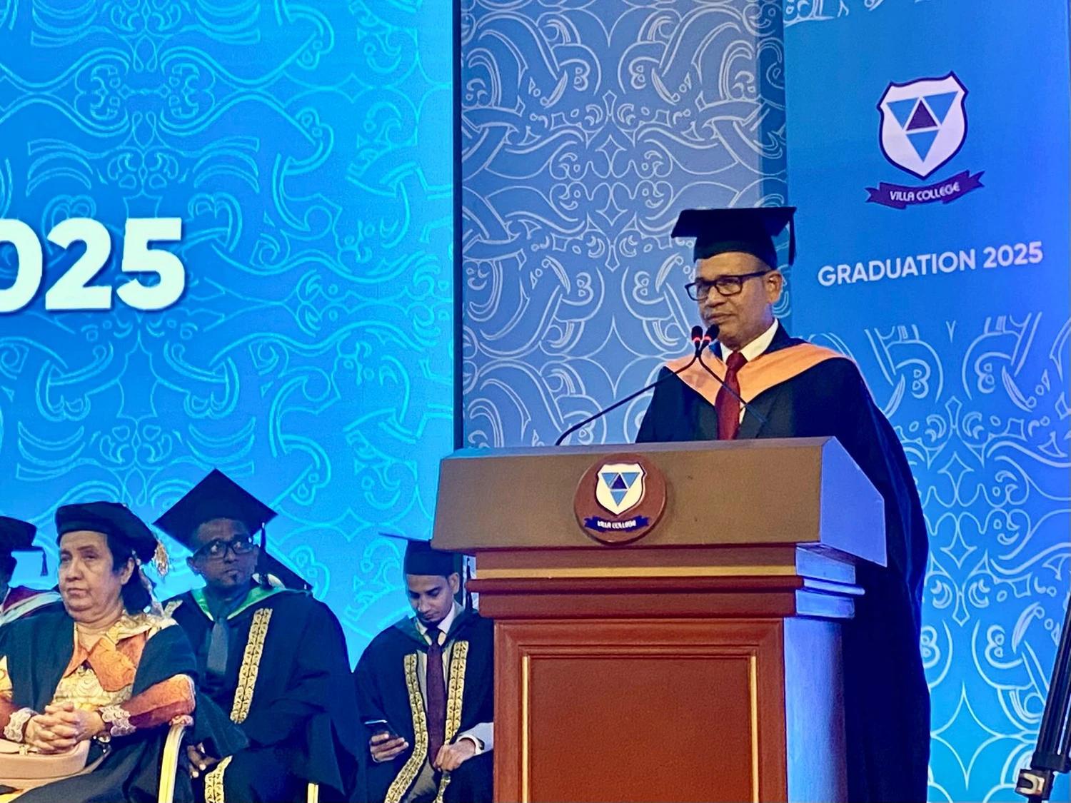 ވިލާ ކޮލެޖަކީ ރާއްޖޭގައި މަތީ ތަޢުލީމު ފޯރުކޮށްދިނުމުގައި މުހިންމު ދަންމަރެއް - އާދަމް ޝަރީފް