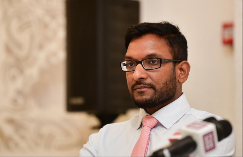 ބޭސް އެތެރެކުރަން އުފެއްދި ކުންފުނީގެ އެމްޑީއަކަށް ޑރ ޝާހު މާހިރު!