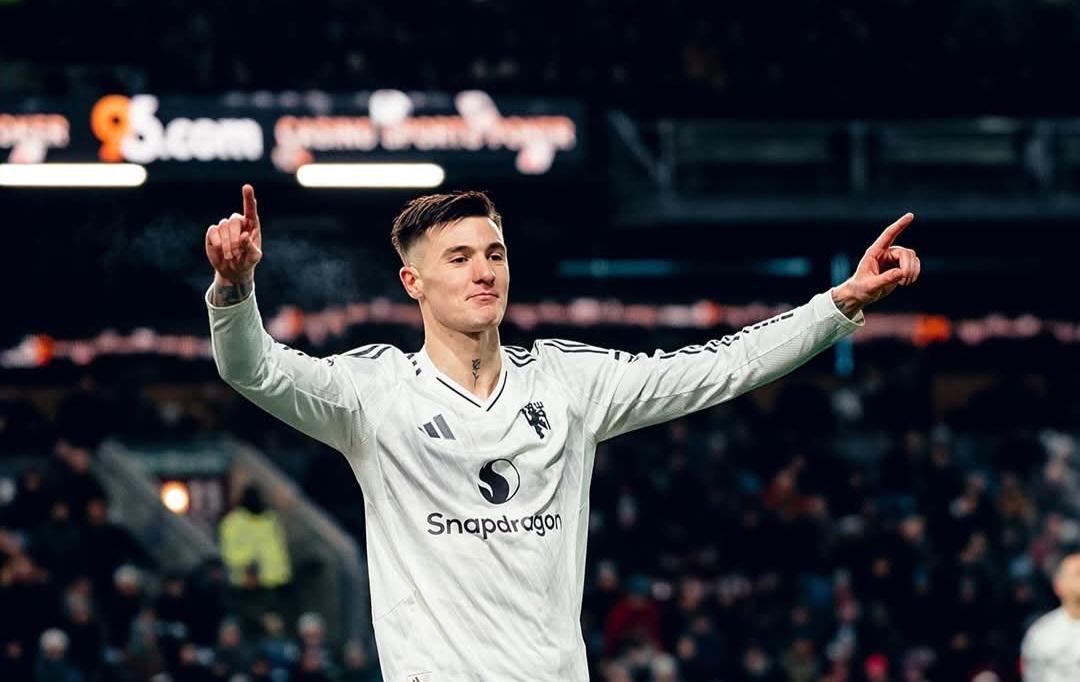 މޮޅަށް ކުޅުނު ނަމަވެސް ބާންލި އަތުން ޔުނައިޓެޑަށް މޮޅެއް ނުވެވުނު