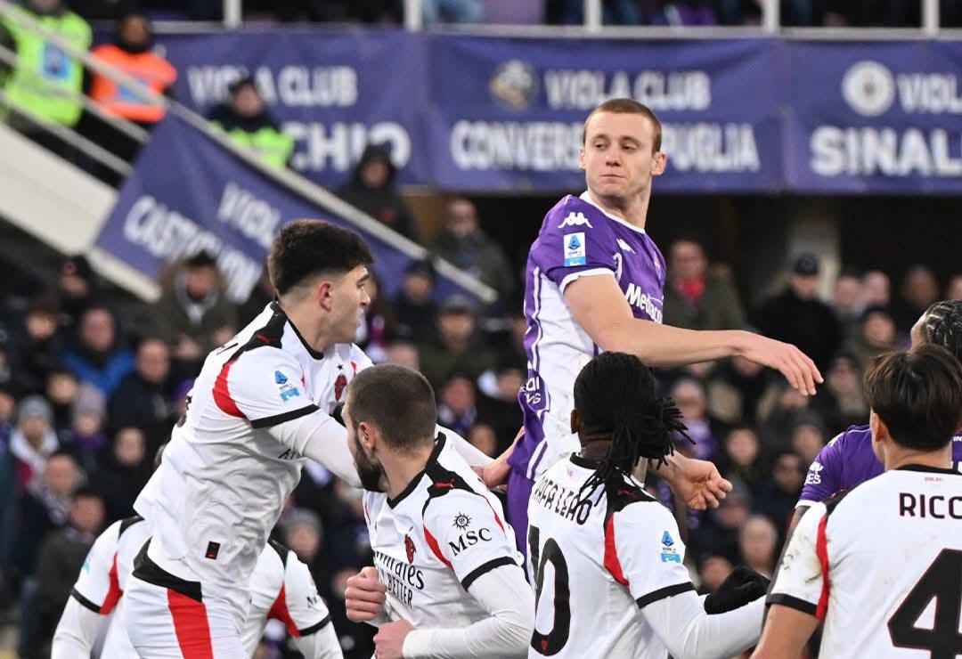 ފިއޮރެންޓީނާ އާއި އޭސީ މިލާންގެ ކުރިމަތިލުން އެއްވަރު