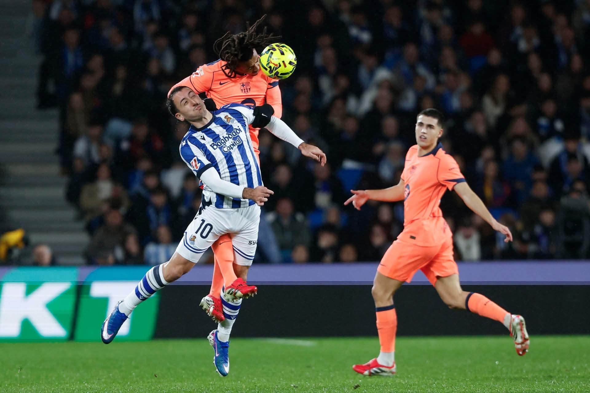 ސޮސިއެޑާޑް އަތުން ބަލިވެ، ލީޑު ފުޅާކުރަން ލިބުނު ފުރުސަތު ބާސެލޯނާ އިން ނަގާލައިފި