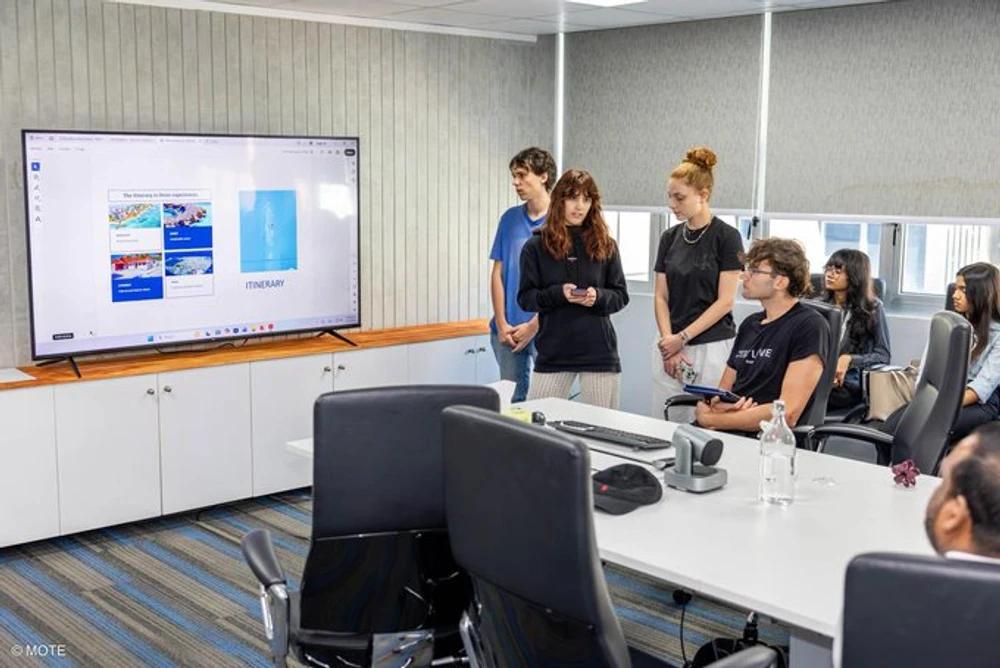 އިޓަލީގެ މިލާނޯ-ބިކޯކާ ޔުނިވަރސިޓީގެ ދަރިވަރުންނަށް އަމާޒުކޮށްގެން ފަތުރުވެރިކަމުގެ ޚާއްޞަ މަސައްކަތު ބައްދަލުވުމެއް ބާއްވައިފި