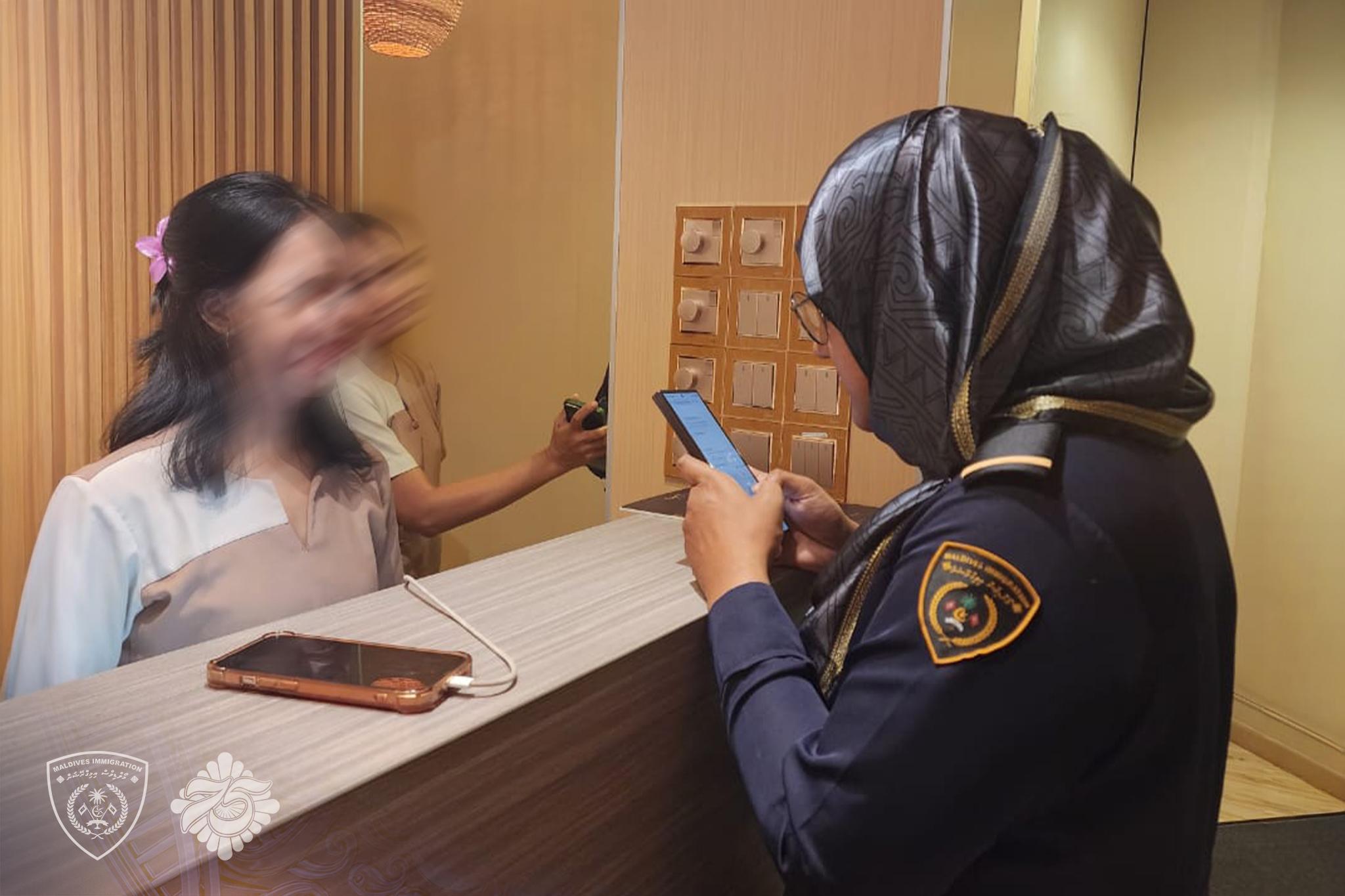 ސްޕާތަކެއް ރެއިޑްކޮށް އެކަކު ހައްޔަރަށް!