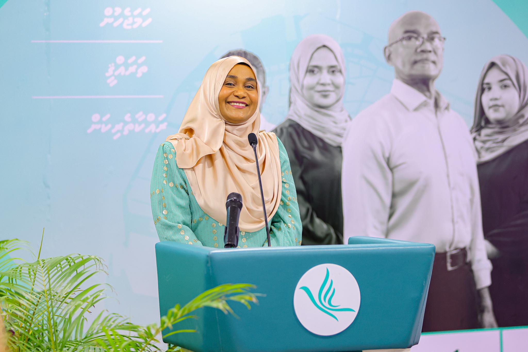ހޮވަންވީ ރެއާއި ދުވާލު ނިދި ނަންގަވައިލައްވައިގެން ރައްޔިތުންގެ ހައްގުގައި މަސައްކަތް ކުރައްވާ ރައީސަަކަށް އެއްބާރުލުންދޭނެ ކައުންސިލެއް!