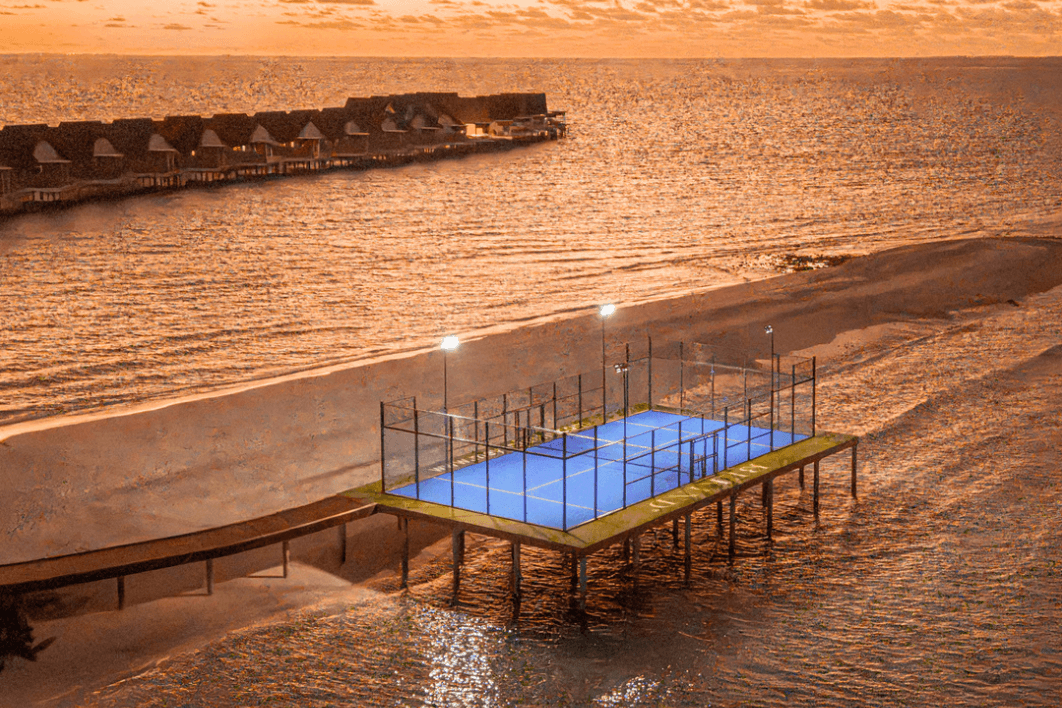 ދުނިޔޭގެ ފުރަތަމަ އޯވާ ވޯޓާ ފެޑަލް ޓެނިސް ކޯޓު ރާއްޖޭގައި!