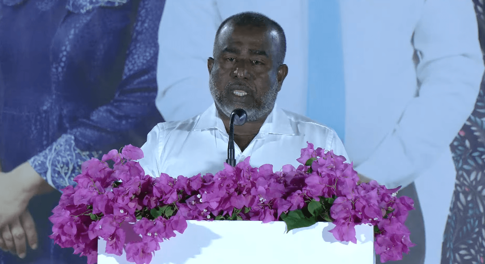 ރައްޔިތުންގެ ޖީބަށް ލާރި ވަންނާނެ ގޮތް ހޯދާދޭންޖެހޭނީ ކައުންސިލުން، މޭޔަރަކަށް މި ނުކުތީ އެކަން ކުރަން - އަޖީބު