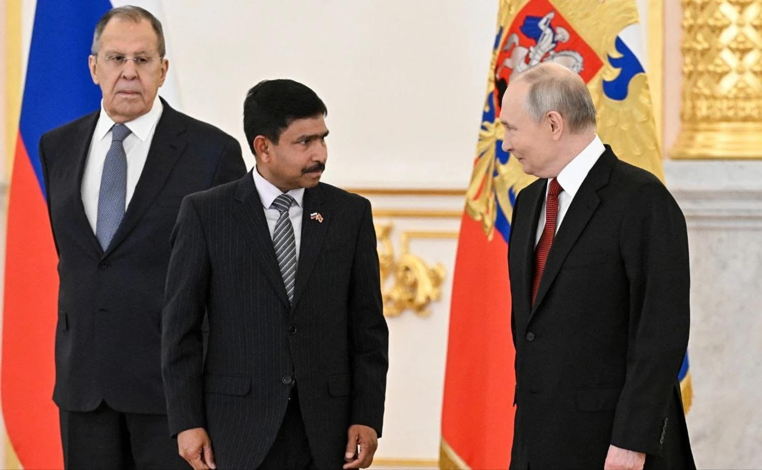 އަބްދުއްރަހީމްގެ ސަފީރު ކަމުގެ ފަތްކޮޅު ޕުޓިންއަށް އަރުވައިފި