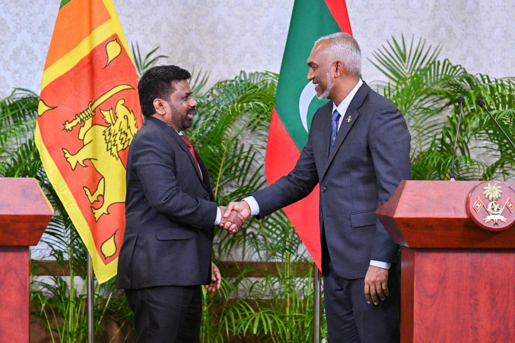 ސްރީލަންކާގެ މިނިވަން ދުވަހުގެ މުނާސަބަތުގައި ރައީސް މުއިއްޒު އެގައުމުގެ ވެރީންނަށް ތަހުނިޔާ ފޮނުއްވައިފި