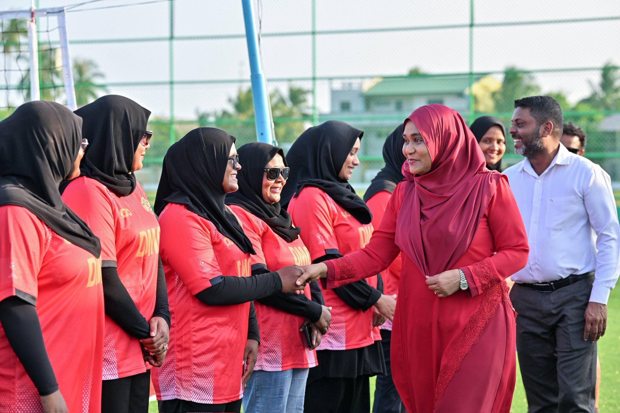 މީދޫ ވޮލީބޯޅަ ކޯޓް ރަސްމީކޮށް ހުޅުވައިފި