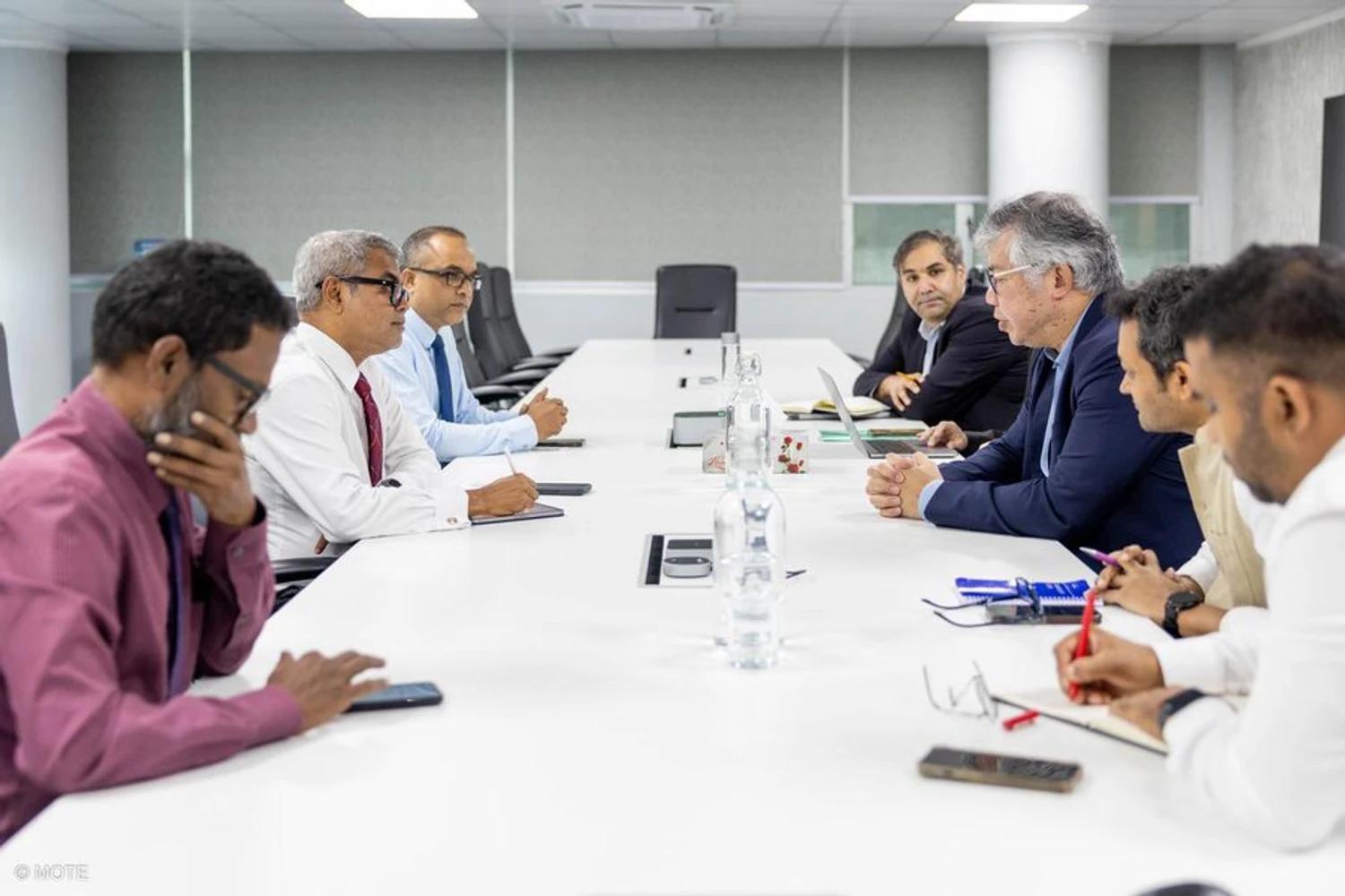 އޭޑީބީގެ އެހީގައި ރާއްޖޭގައި ކުރިއަށްދާ މަޝްރޫއުތަކާއި ގުޅޭގޮތުން މަޝްވަރާކޮށްފި