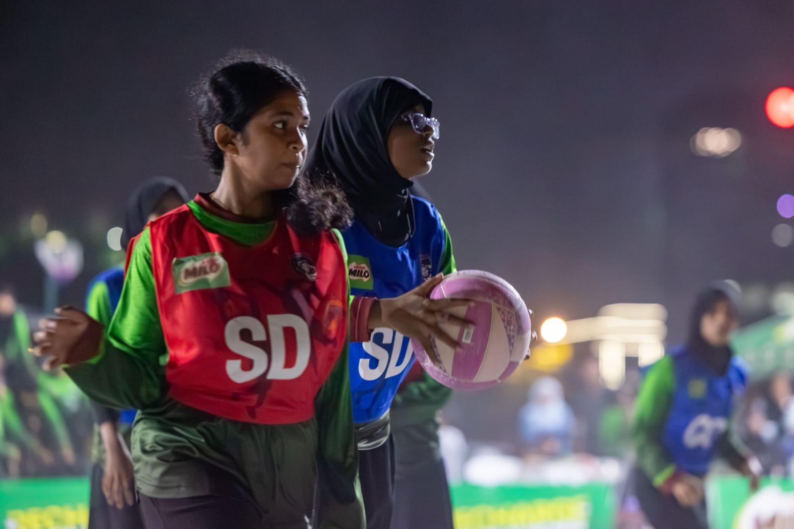 ނެޓްބޯޅަ: ކުލަބު ހުޅު ދެމެޗުން ވެސް މޮޅުވިއިރު، ސްޕާކްސް އަތުން ކްއީންސްއަށް ތަފާތުބޮޑު މޮޅެއް