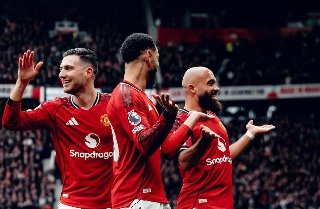 ފަސޭހަކަމާއެކު ޓޮޓެންހަމް ބަލިކޮށް ޔުނައިޓެޑުން ސިޓީ އާއި ތިން ޕޮއިންޓަށް ކައިރިކޮށްފި