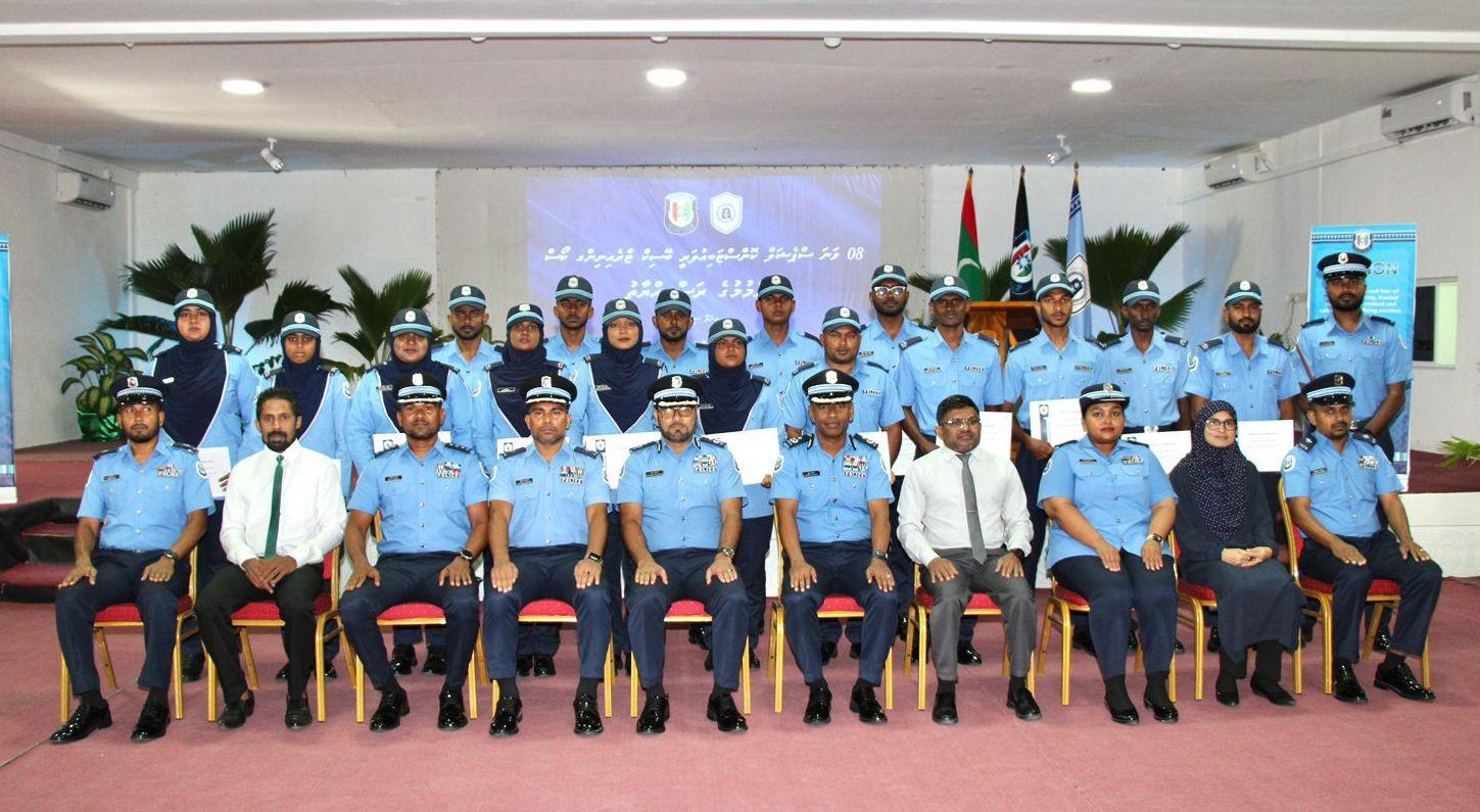 ސްޕެޝަލް ކޮންސްޓަބުލަރީ އަސާސީ ތަމްރީނު ކޯސް 16 ފުލުހެއް ފުރިހަމަކޮށްފި