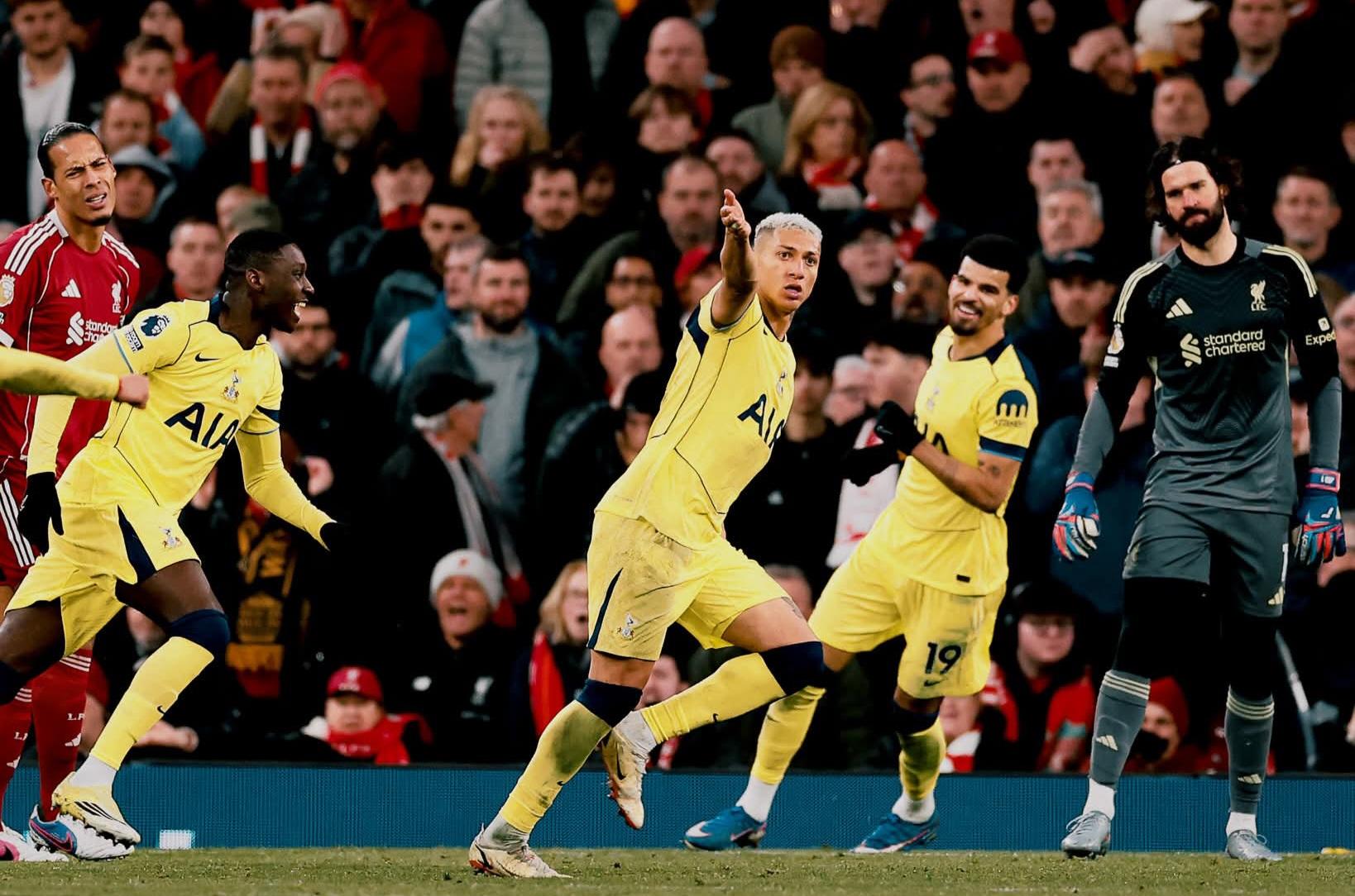 ރަށުން ބޭރުގައި ލިވަޕޫލް އަތުން ޓޮޓެންހަމްއަށް މުހިންމު ޕޮއިންޓެއް