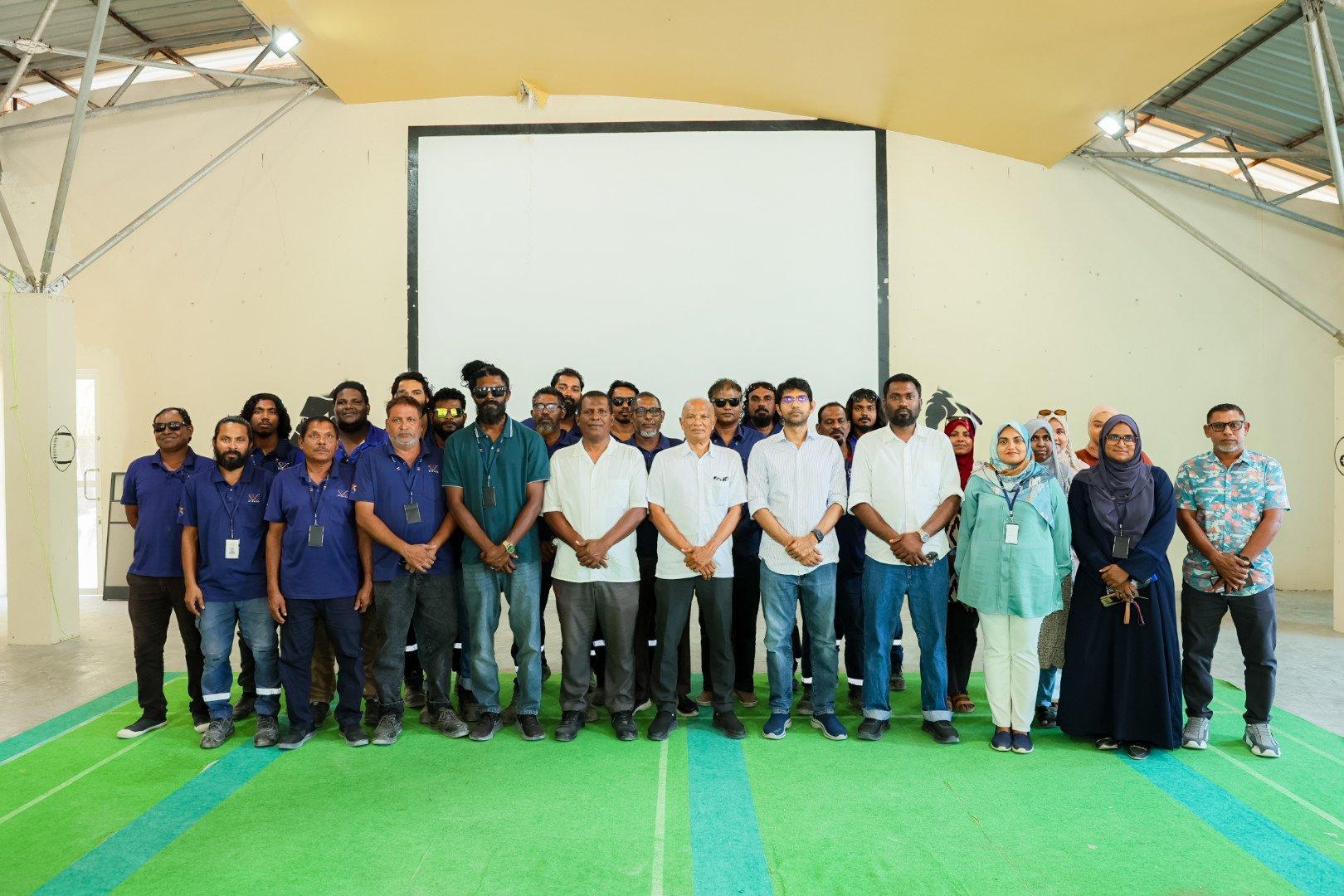 ދަނގެތީގައި ސްޓެލްކޯއިން ފޯރުކޮށްދޭ ޚިދުމަތްތަކުގެ އިންތިޒާމުތައް ބައްލަވާލެއްވުމަށް ކުންފުނީގެ އިސްވެރިން އެރަށަށް!