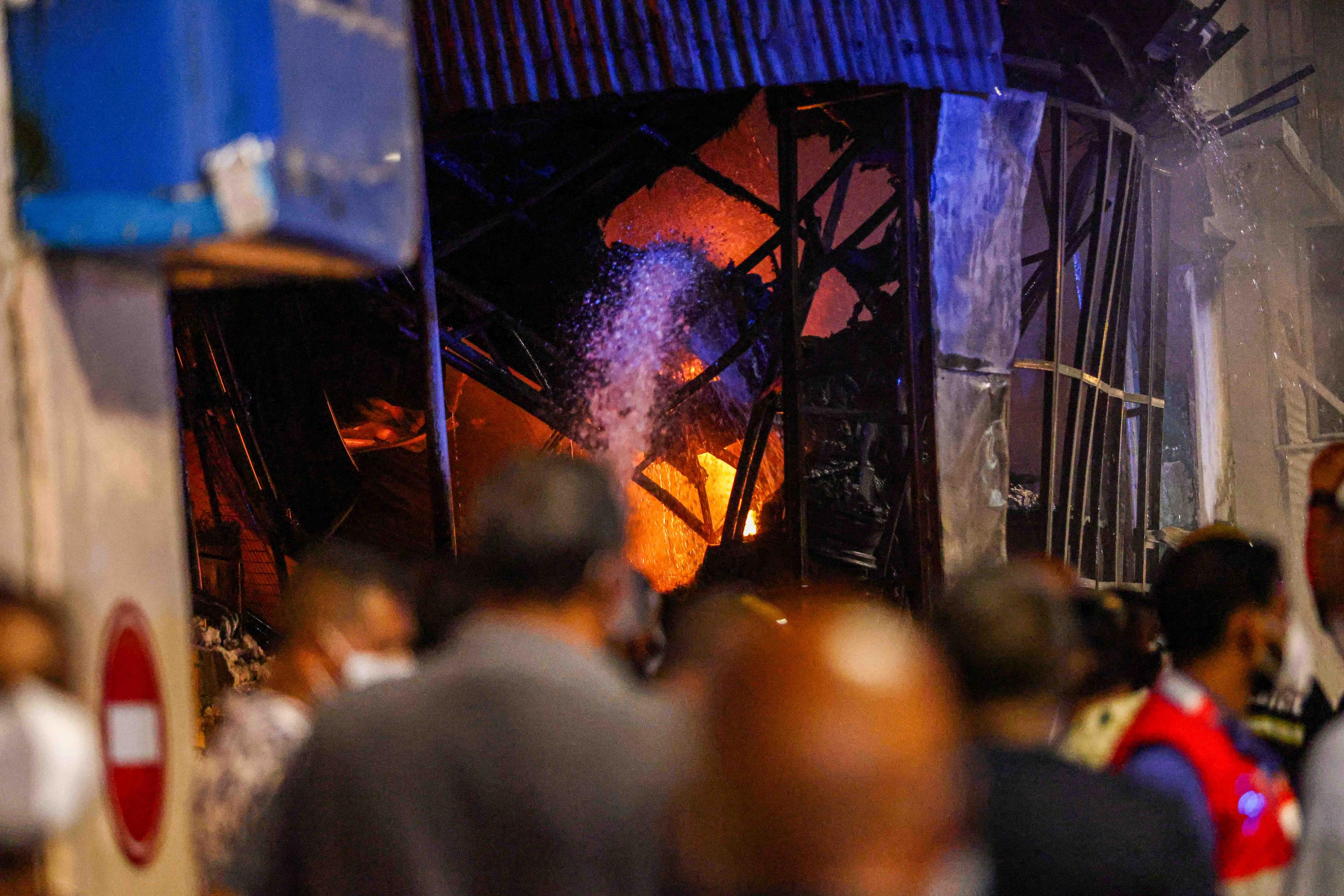 ޕްރައިމް ގުދަނުގައި ރޯވުން: އެ ސަރަހައްދުގައި ދިރިއުޅޭ 77 މީހަކަށް ވަގުތީ ބޯހިޔާވަހިކަން!