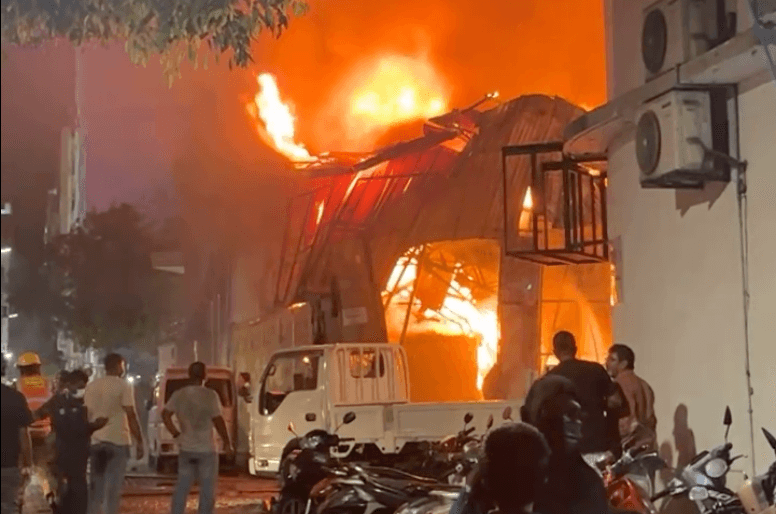 މާލޭގެ ގުދަނެއްގައި ރޯވެ އަނދަނީ