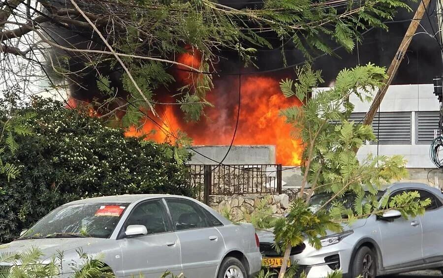 ހިޒްބުالله އިން އިޒްރޭލަށް ދިން ރޮކެޓު ހަމަލާއެއްގައި ޔަހޫދީއަކު މަރާލައިފި، މިއަދުގެ މިހާތަނަށް 25 ޔަހޫދީއަކު ޒަހަމްކޮށްލައިފި