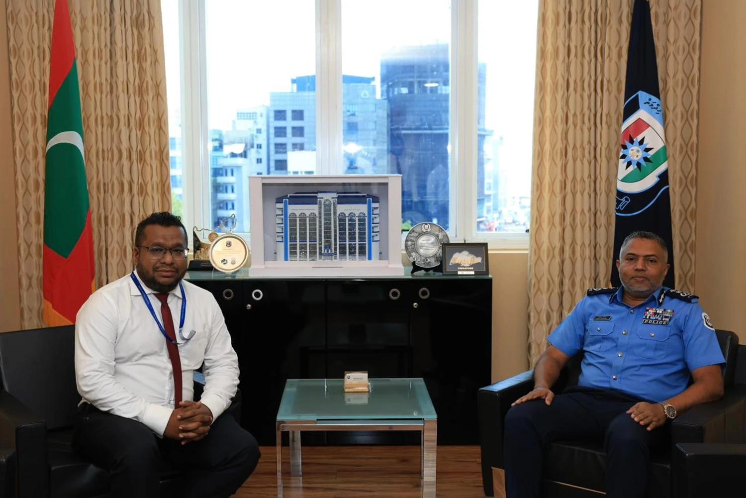 ފައިނޭންޝަލް ކުށްތައް ދެނެގަނެ ތަހުގީގު ކުރުމުގައި ގުޅިގެން މަސައްކަތްކުރުމަށް މަޝްވަރާކޮށްފި