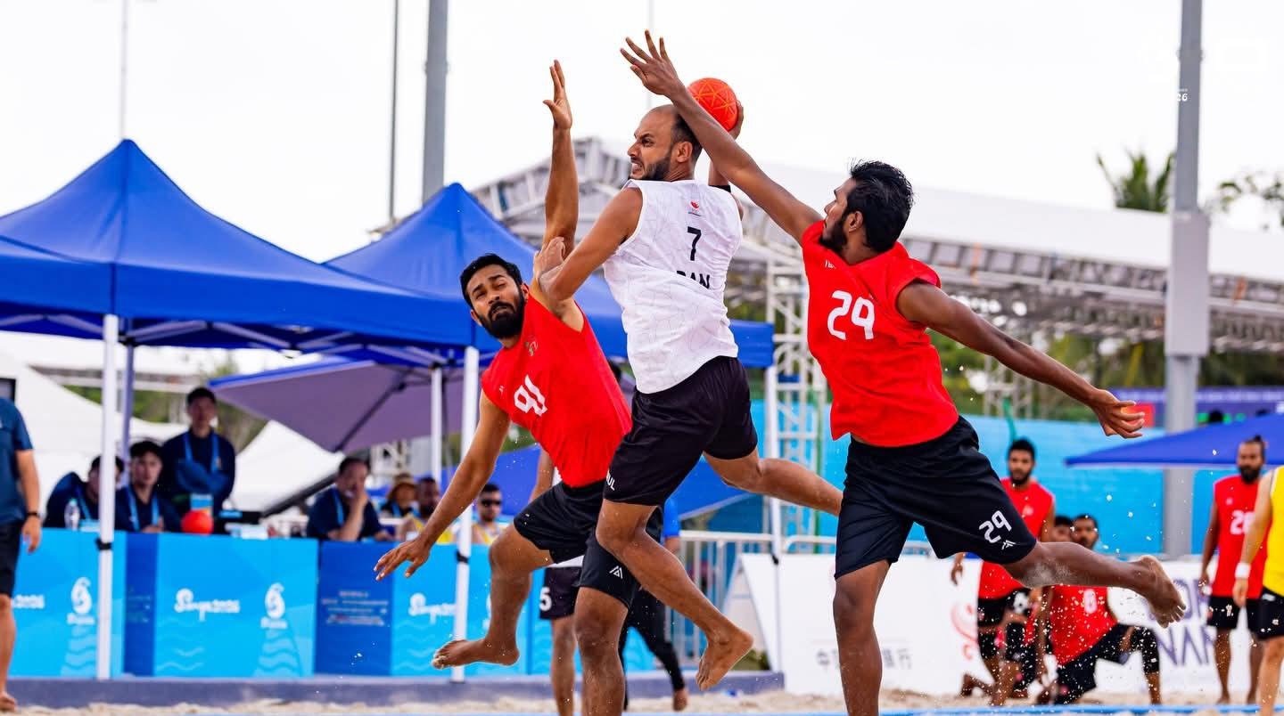 ބީޗް ގޭމްސް: ބަންގްލަދޭޝް ބަލިކޮށް ރާއްޖޭގެ ބީޗް ހޭންޑްބޯޅަ ޓީމު މުބާރާތް ފެށީ އިތުބާރާއެކު