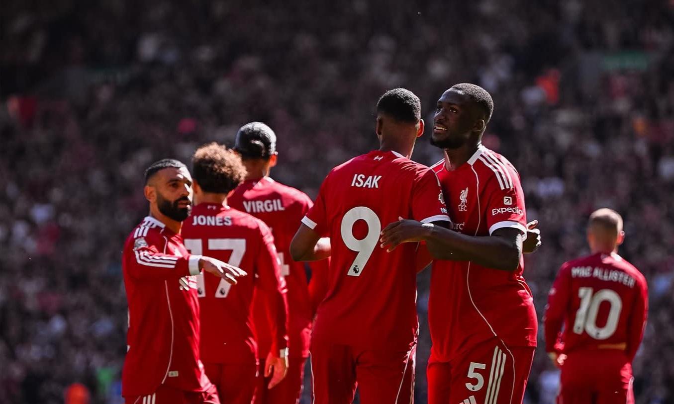 ޕެލަސް ބަލިކޮށް ލިވަޕޫލް ހަތަރުވަނައަށް ކުރިއަށް ޖެހިލައިފި