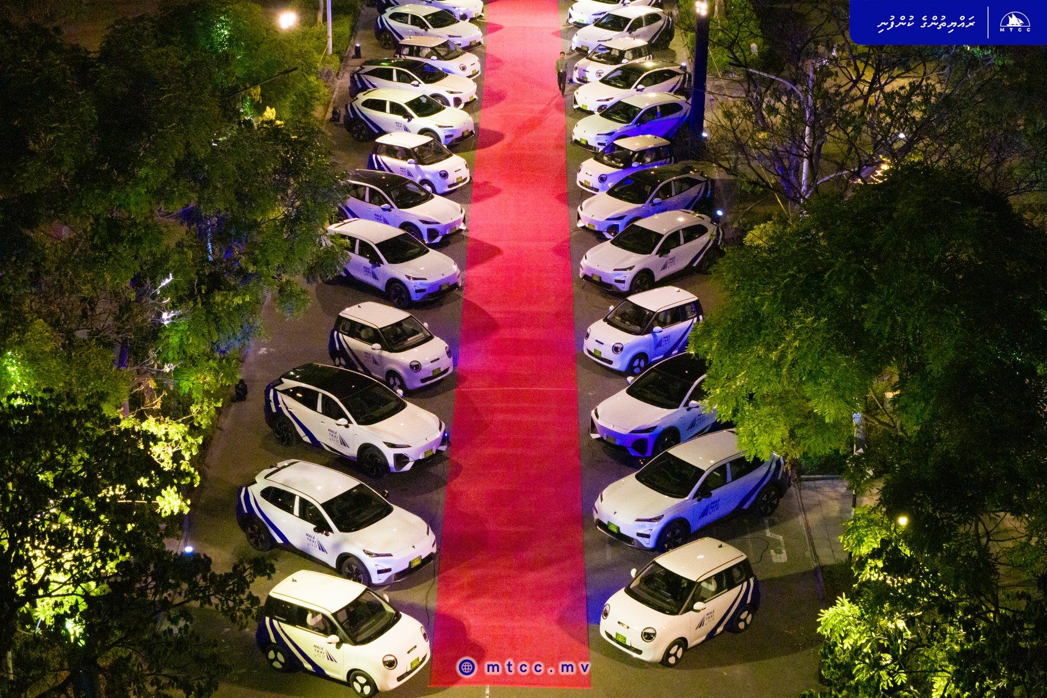 ސަރުކާރުގެ ޓެކްސީ ލައިން، މާލެ ޓެކްސީގެ ކާރުތައް މަގުތަކަށް: ބުކް ކުރުމަށް ޚާއްސަ ވެބް އެޕްލިކޭޝަނެއް!