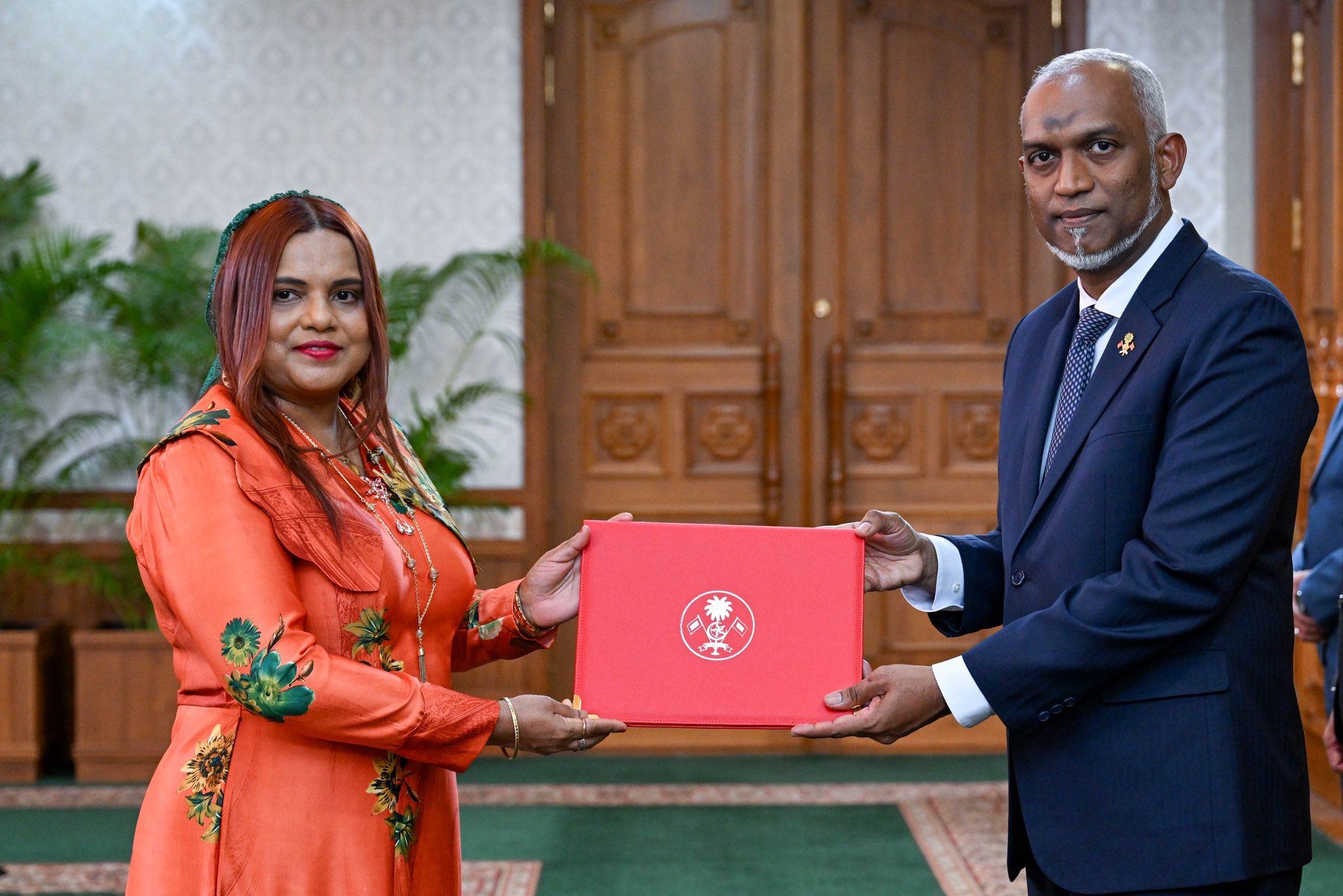 ފޮރިން މިނިސްޓަރަކަށް އިރުތިޝާމް އައްޔަނުކުރައްވައިފި