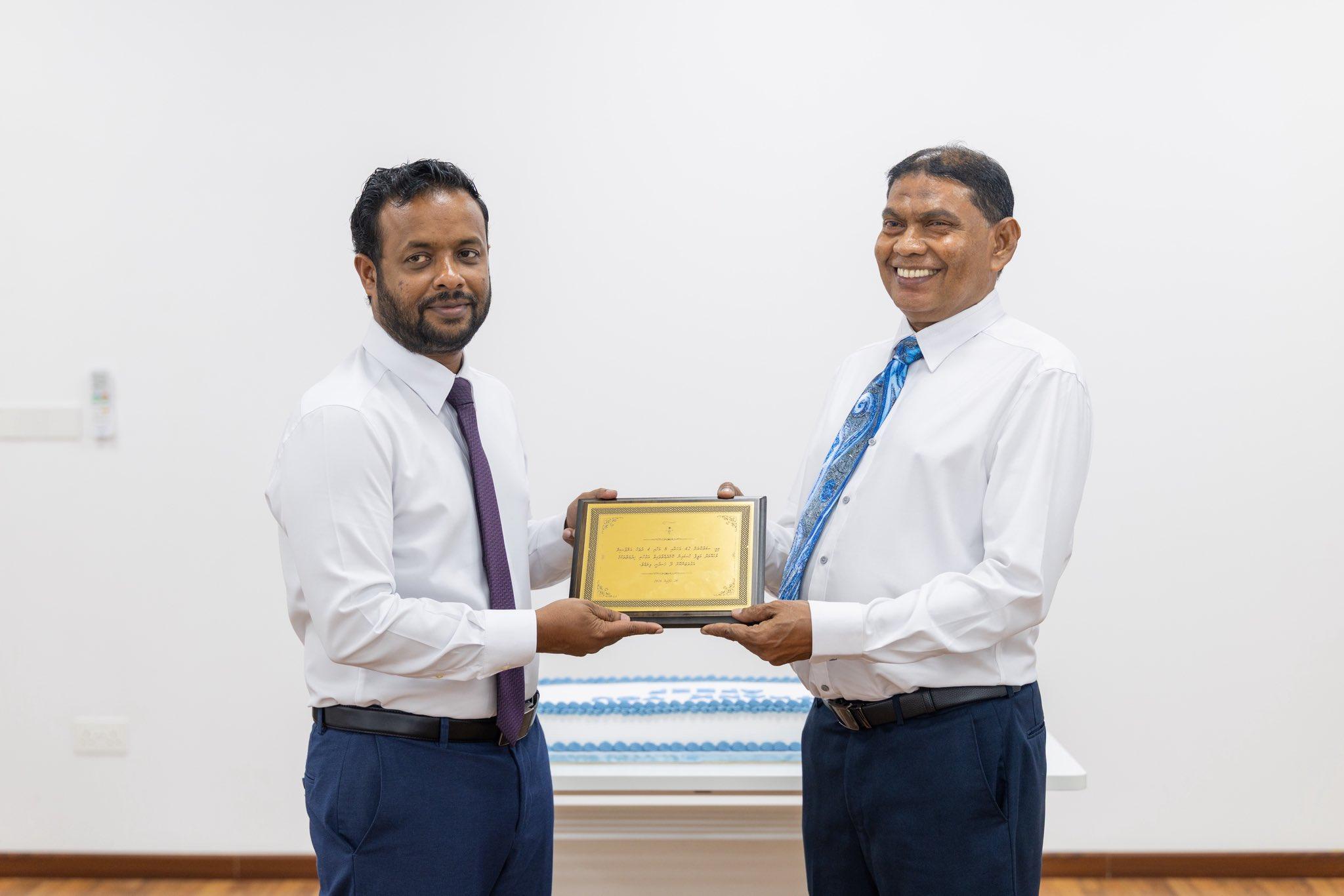 ހައުސިންގ މިނިސްޓްރީން އަފީފުގެ ހިދުމަތުގެ އަގު ވަޒަންކޮށްފި