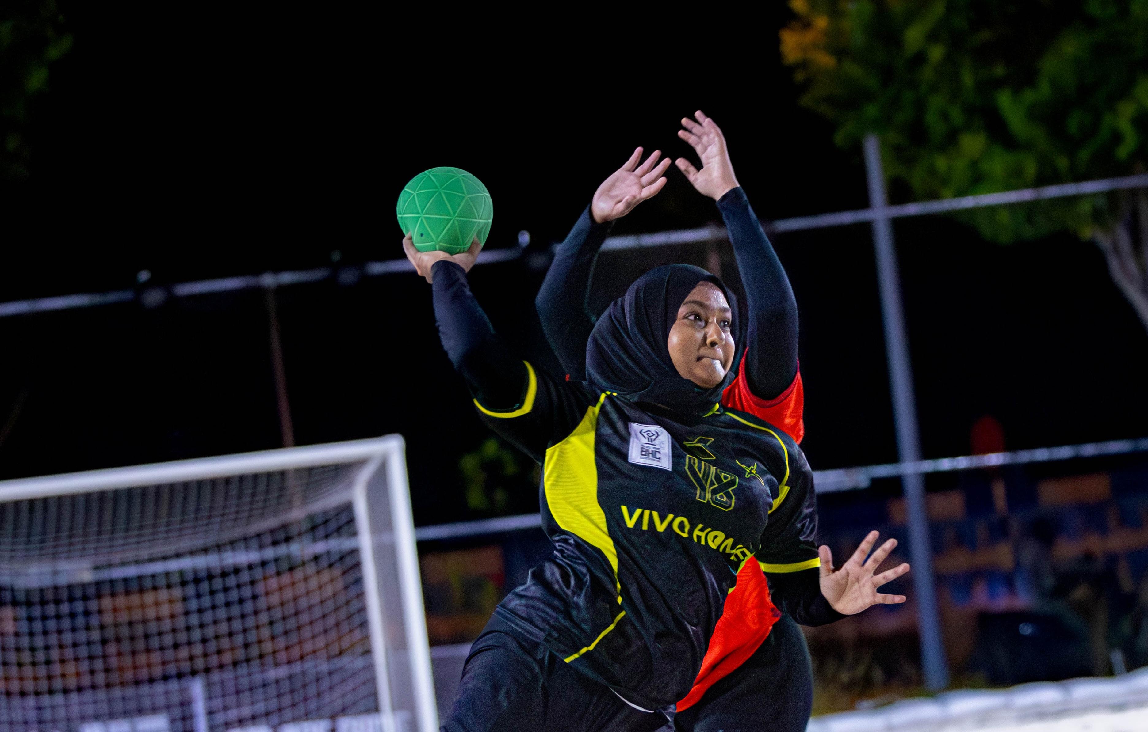 ވަން ގޭމް ބީޗު ހޭންޑްބޯޅަ ޗެލެންޖް: ޕްރޯ އެސްއޭ، ކުލަބު ހުޅު، ޒެފާރސް އަދި ވެސްޓްއެންޑް މުބާރާތުގެ ސެމީފައިނަލުން ޖާގަ ހޯދައިފި