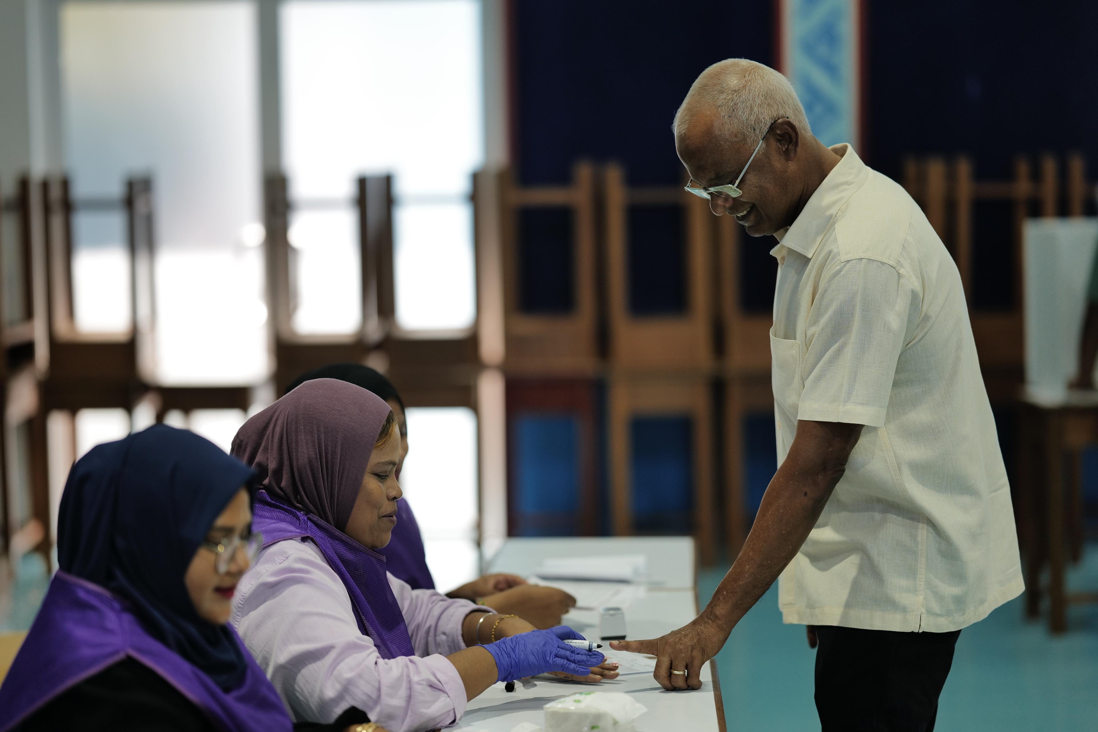 ކުރީގެ ރައީސް ނަޝީދާއި، އިބްރާހިމް މުހައްމަދު ސޯލިހް ހިމެނޭހެން އިދިކޮޅު ލީޑަރުން ވޯޓު ލައްވައިފި