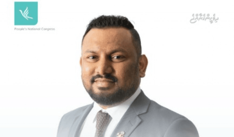 ޕާޓީގެ ހިންގުން ހަރުދަނާ ކުރުމަށްޓަކައި ރައީސް އަޅުއްވަން ގަސްތުކުރައްވާ ފިޔަވަޅުތަކަށް އެއްބާރުލުން ދިނުމަށް ޕީއެންސީގެ އެސްޖީ މުއާޒް އިސްތިއުފާދީފި