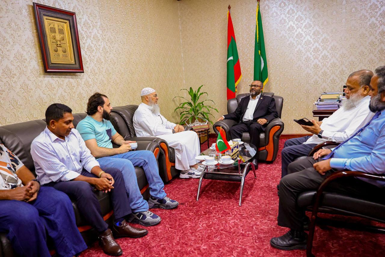 ވަޒީރު ޑރ. ޝަހީމް، ޝެއިހް އާސިމް އާ ބައްދަލުކުރައްވައިފި