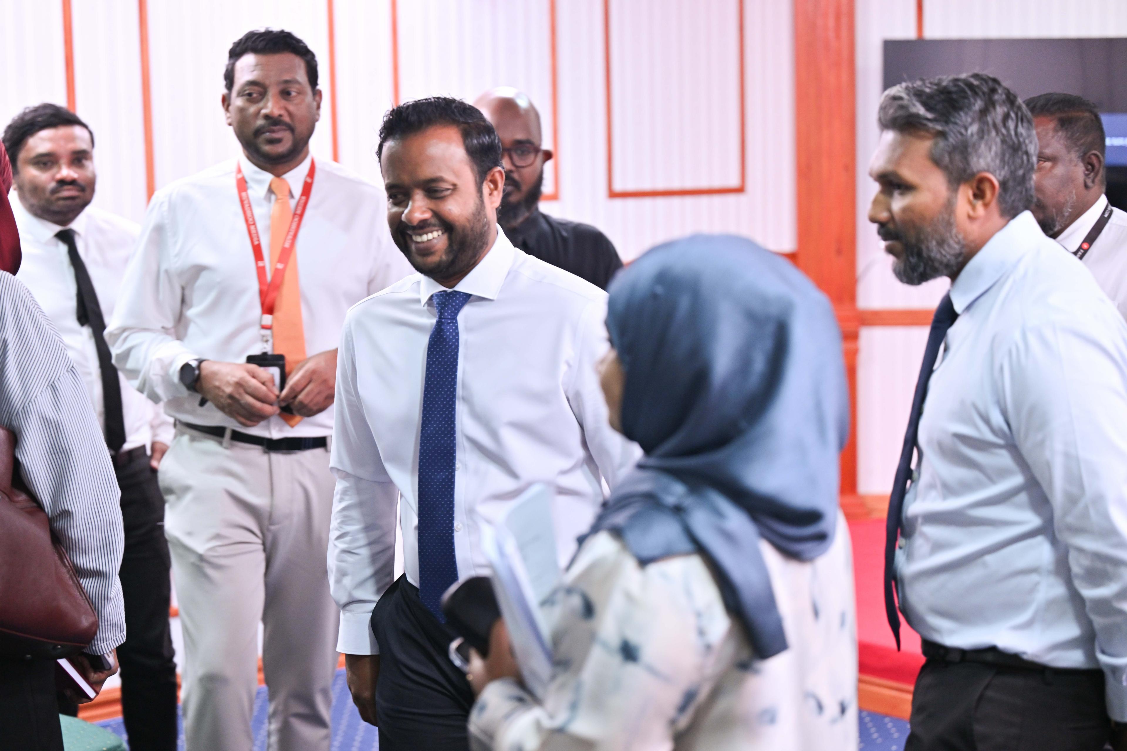 ޑްރާފްޓް އެޕްލިކޭޝަންއާއެކު ބޯހިޔާވަހިކަމަށް އެދި 37000 ފޯމް ހުށަހަޅާފައިވޭ- މުއްތޮލިބް