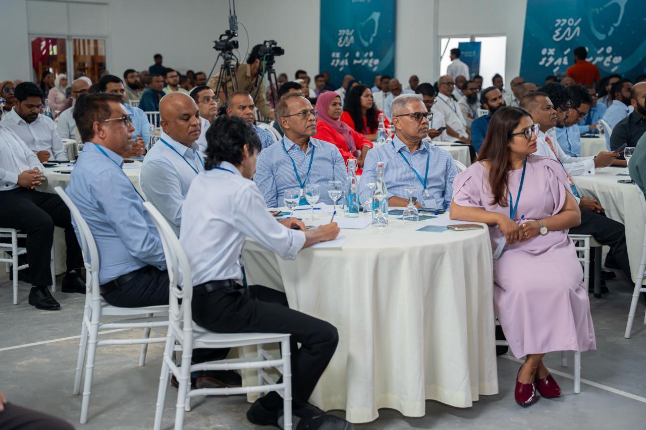 އައްޑޫ ބިޒްނަސް ޑައިލޮގް ފަށައިފި