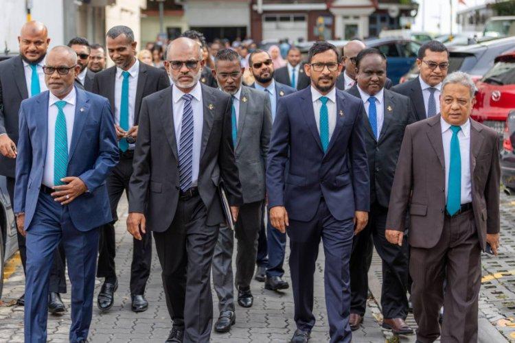  މަޖިލީހުގެ ނައިބު ރައީސްކަމުން ނާޒިމް އަމިއްލަ ފުޅަށް އިސްތިއުފާ ނުދެއްވި: އިތުބާރުނެތްކަމުގެ ވޯޓަށް ޕީއެންސީން ސޮއި ހަމަކޮށްފި