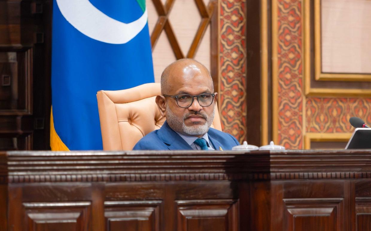 އެންމެންގެ ކަޅި މަޖިލީހުގެ މާދަމާގެ ޖަލްސާއަށް: ނާޒިމްގެ އިތުބާރުގެ މައްސަލަ މާދަމާ!