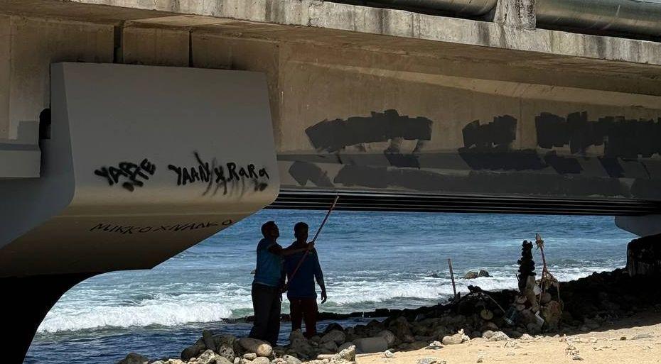 މާލެ ސިޓީގެ އެކި ސަރަހައްދުތަކުގައި ހުރި ގްރެފިޓީ ނައްތާލުމުގެ މަސައްކަތް ކުރިއަށް ގެންގޮސްފި