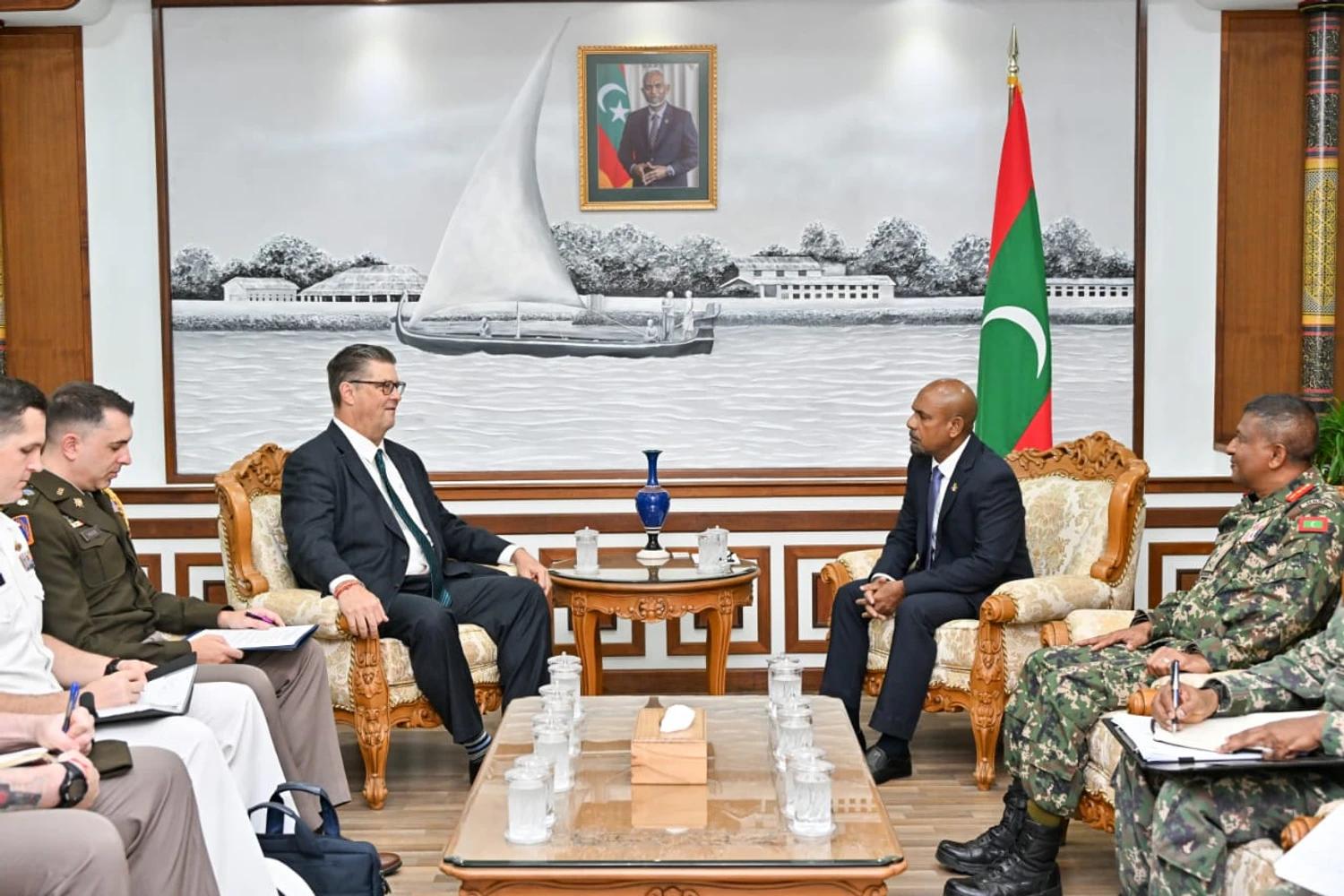 ދިފާޢީ ދާއިރާއިން އެމެރިކާއާއިއެކު އެއްބާރުލުން އިތުރު ކުރުމަށް މަޝްވަރާކޮށްފި