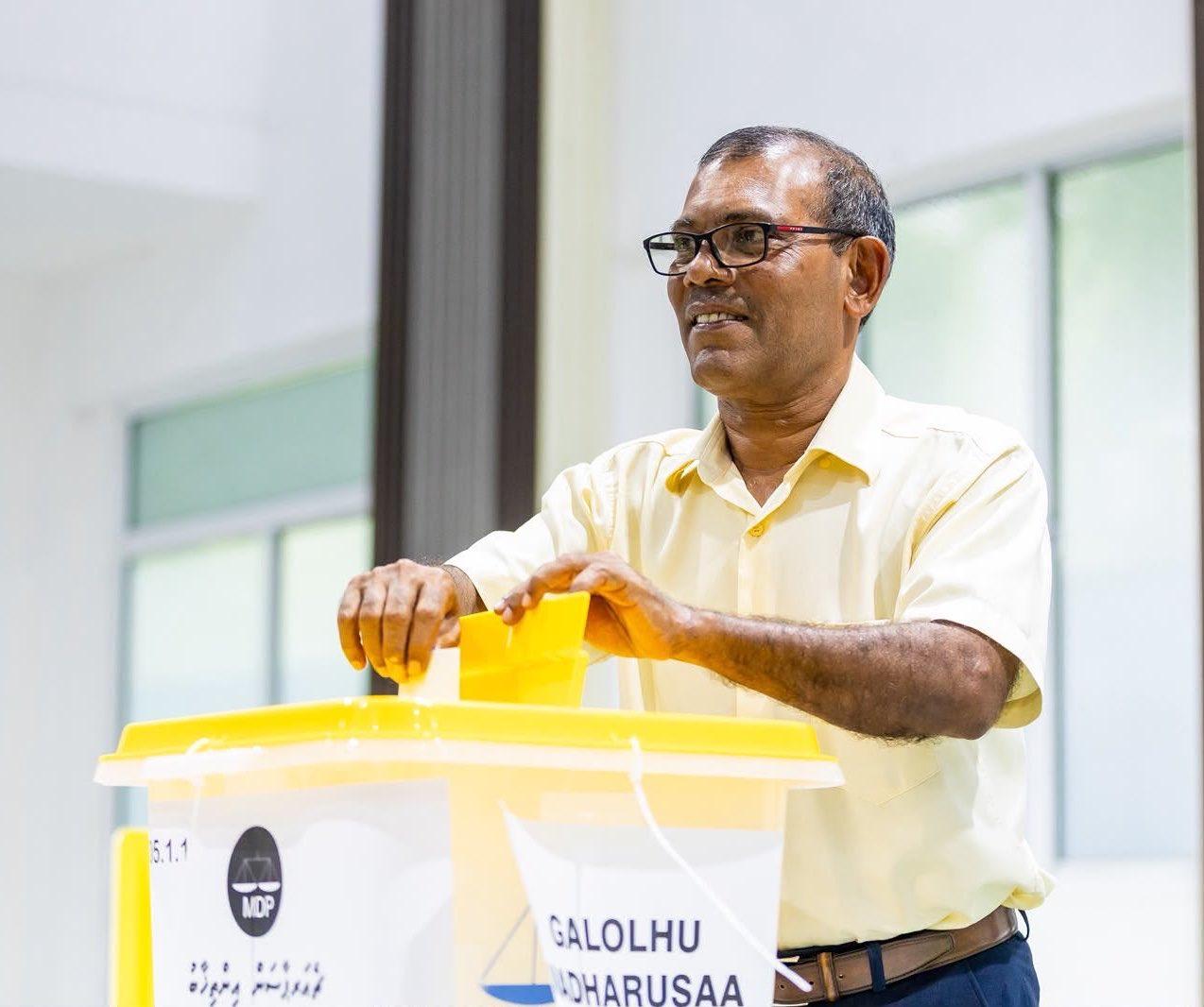 އެމްޑީޕީގެ ޗެއާޕާސަން އިންތިހާބު: ވޯޓު ގުނުން ކުރިޔަށް، މިހާތަނަށް ކުރީގައި އުޅުއްވަނީ ރައީސް ނަޝީދު!