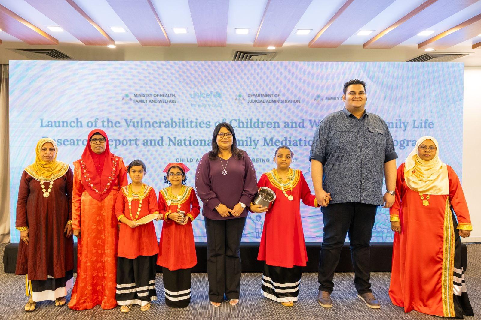 އެކަކު އަނެކަކަށް އަޅާލާ، އޯގާތެރި މުޖުތަމައެއް ބިނާކުރުމަކީ މި ސަރުކާރުގެ މުހިންމު އަމާޒެއް - ގީލާ